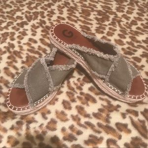 Guess cloth sandals